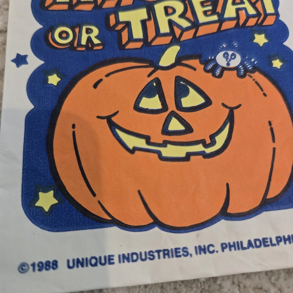 9 Vintage 1988 Halloween Trick or Treat Paper Bags Blue and Orange